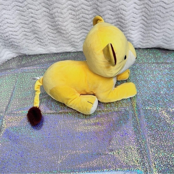 Kohl's Cares Lion Cub Plush 12"Long Book Character"How Do Lions Say I Love You?” - Picture 4 of 7
